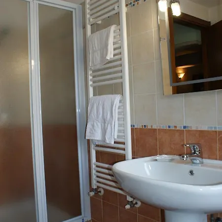 Oda ve Kahvaltı La Braida 3*