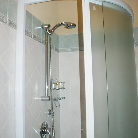 Oda ve Kahvaltı La Braida 3*